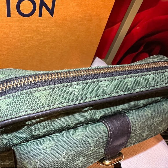 Louis Vuitton Juliette MM Monogram Mini Canvas Handbag - Picture 5 of 13